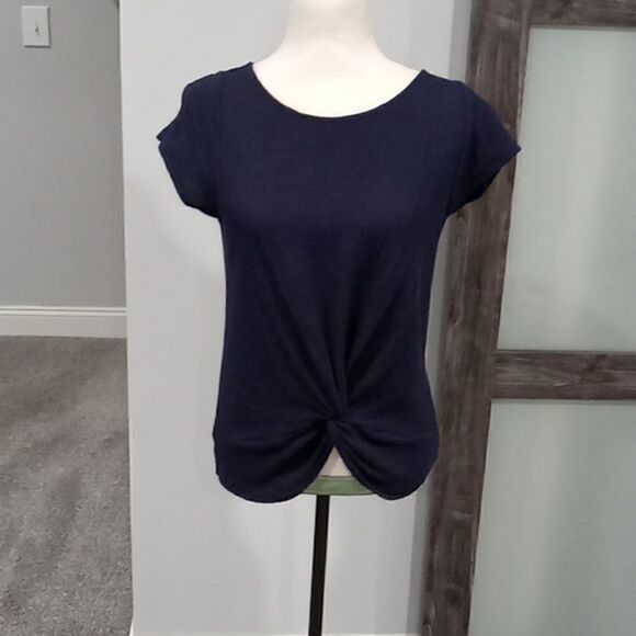 Loft navy, scoop neck, twist front, cap sleeve top. Size Small - Picture 1 of 4